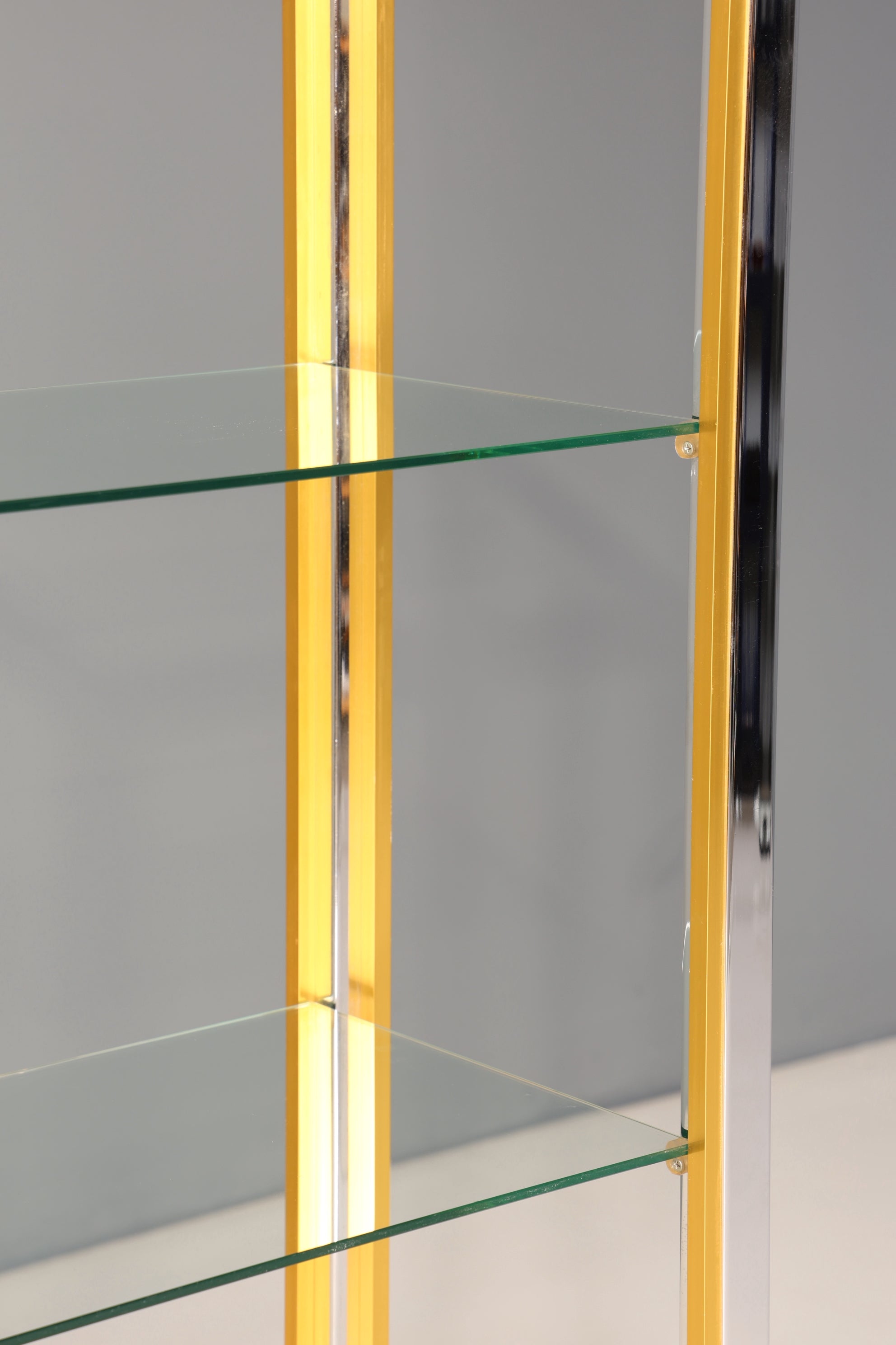 Wunderschönes Bücherregal Design by Renato Zevi Chrome Regal Mid Century Buchablage 1 von 2