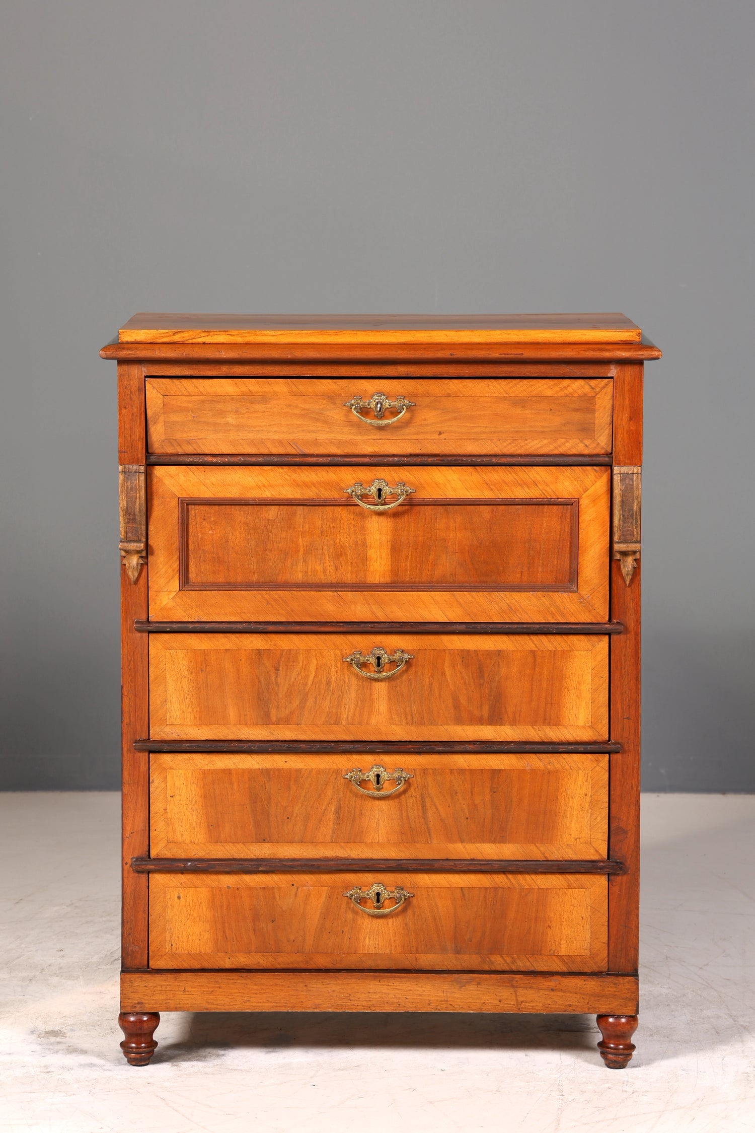 Stilvolle Gründerzeit Kommode Jugendstil Vertiko Schubladenkommode Antik Wäschekommode Chiffoniere