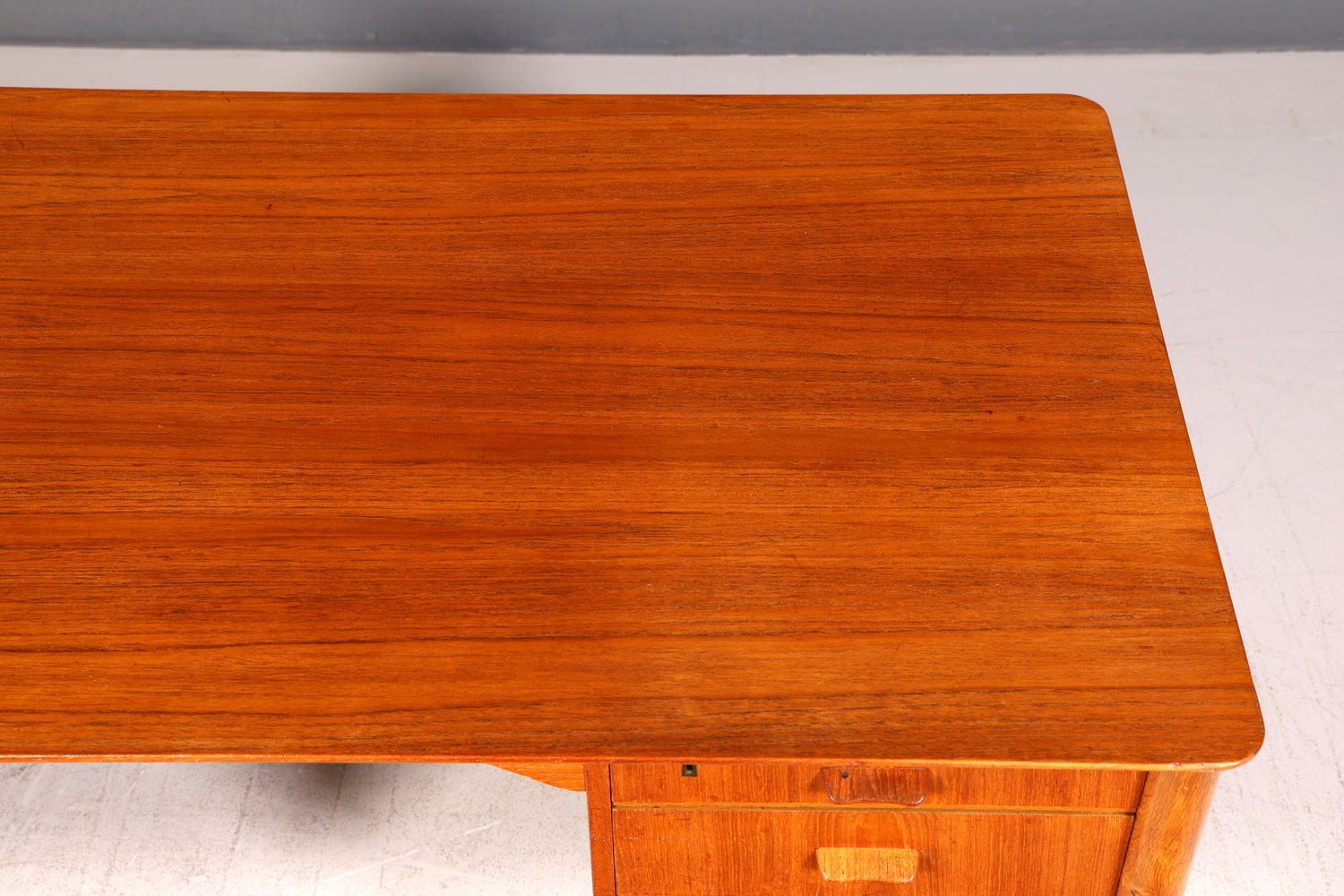 Wunderschöner Mid Century Schreibtisch Danish Design Bürotisch Office Table 60er Jahre Vintage Schreibmöbel
