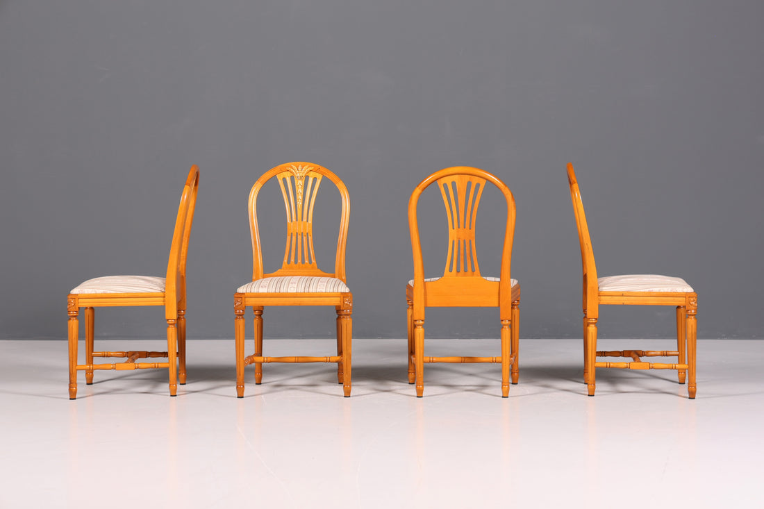 Ensemble de 4 chaises de style gustavien, chaises de cuisine anglaises, chaises de salle à manger de style antique