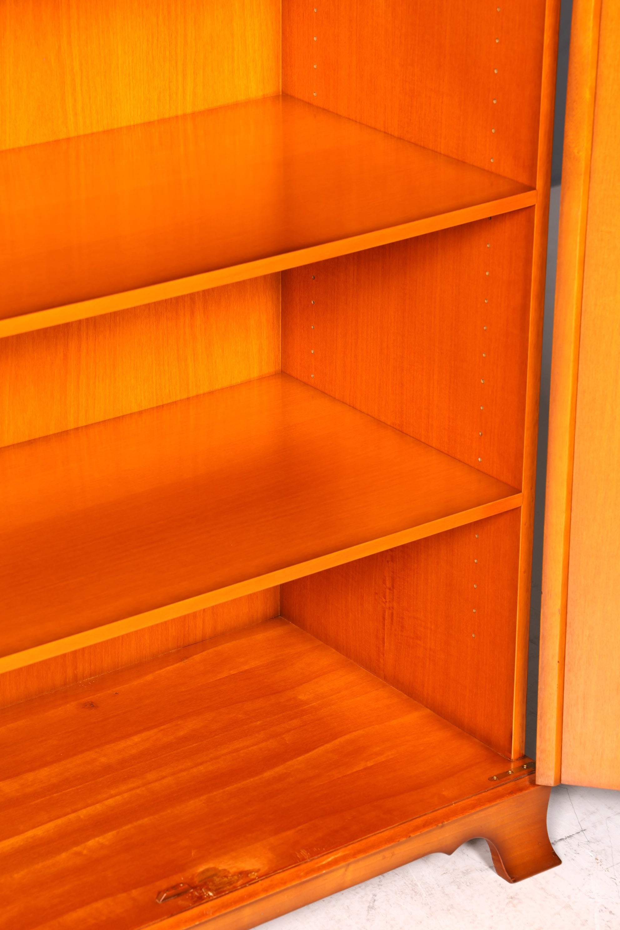 F961 Finish cm Traumhafter Original Heldense Schrank Englische Eibe Sideboard echt Holz Antik 60s