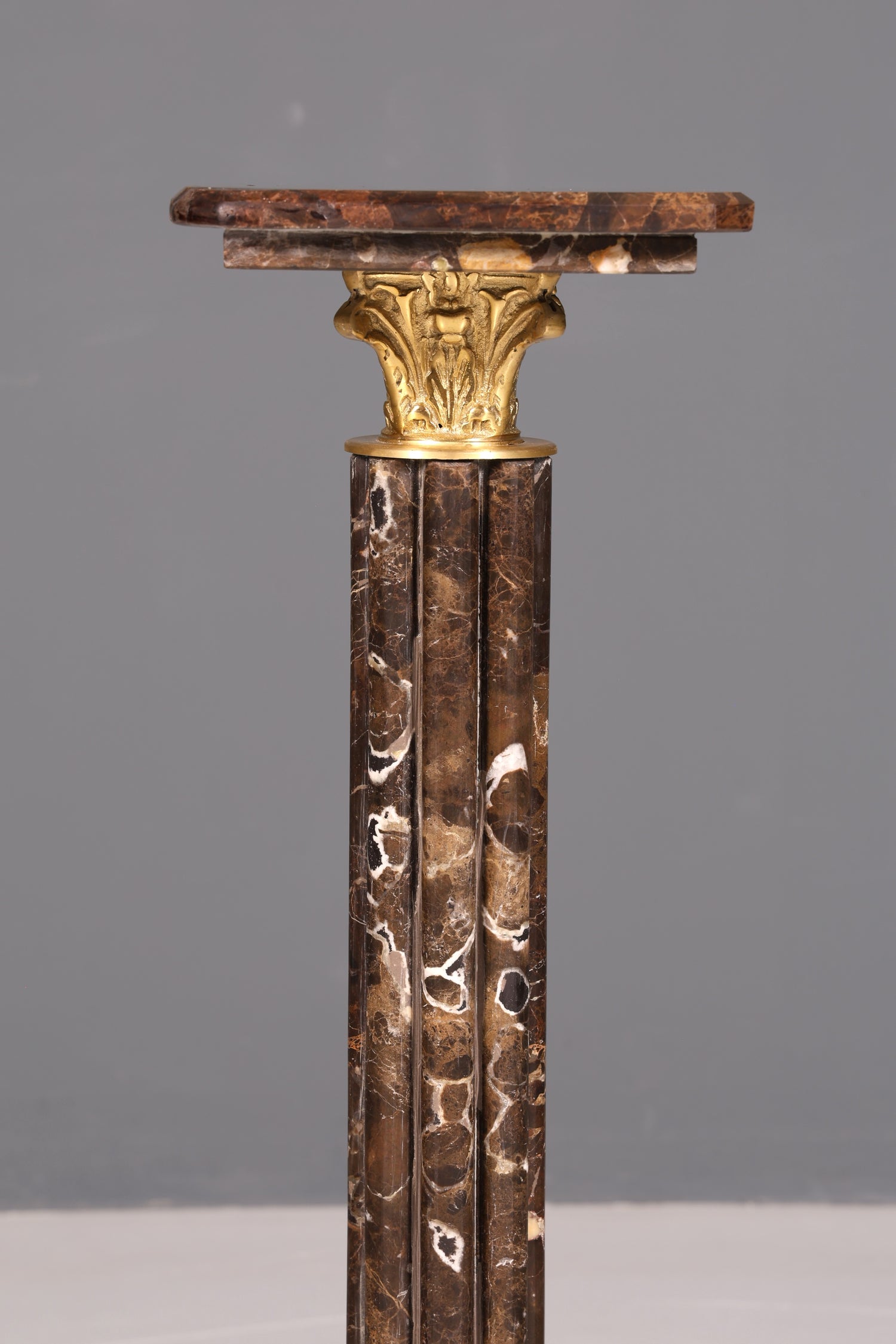 Prächtige Barock Stil Säule Louis XV Marmor Blumensäule Naturstein Sockel Ablage