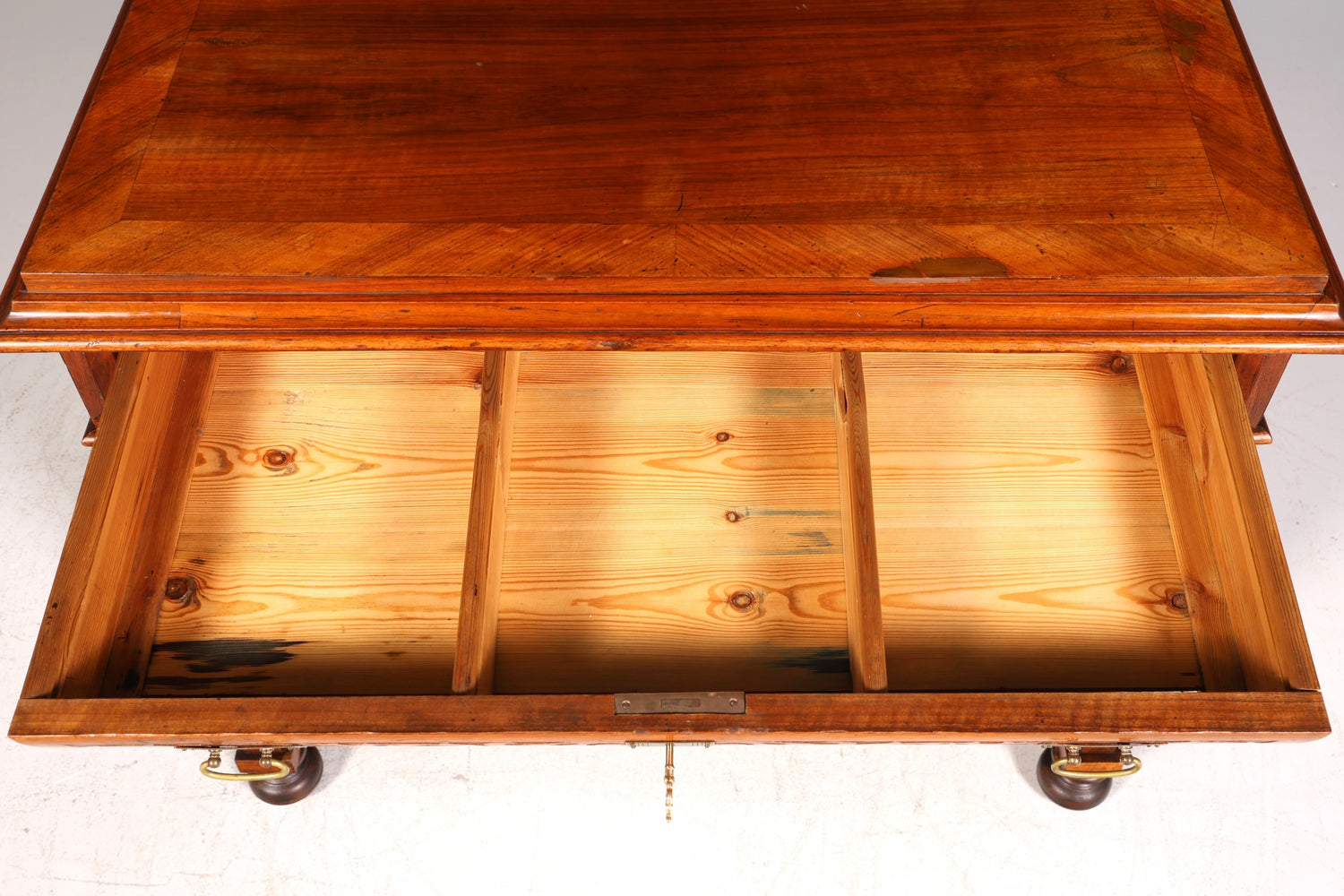 Commode onirique Gründerzeit, buffet antique Art Nouveau, commode, coffre à linge