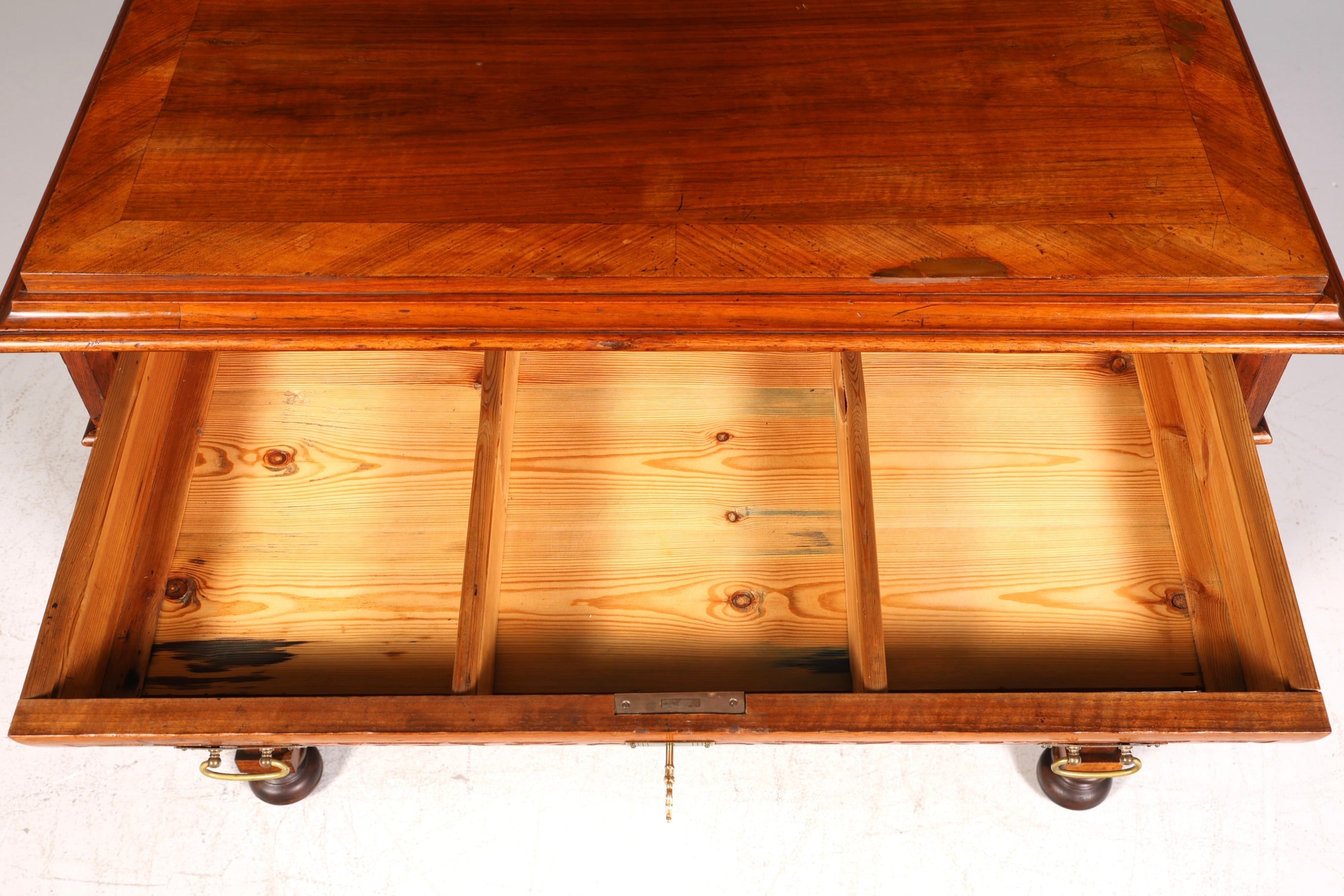 Commode onirique Gründerzeit, buffet antique Art Nouveau, commode, coffre à linge