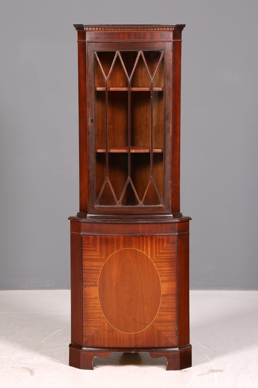 Beautiful English Corner Display Cabinet Mahogany 60s Genuine Wood Cabinet Corner Cabinet Glass Display Cabinet Display Cabinet Vintage