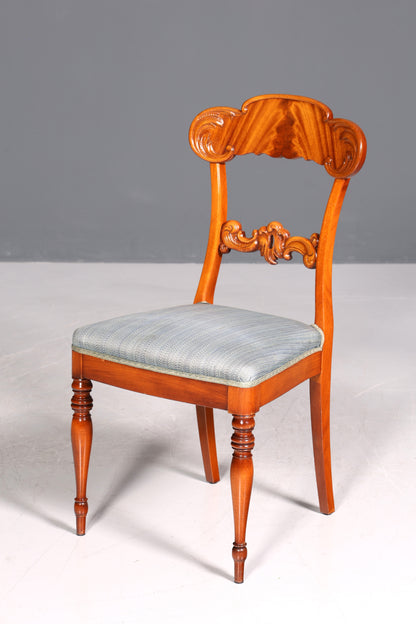 Ensemble de 4 chaises anciennes de style Biedermeier, style Louis Philippe, pour cuisine ou salle à manger.