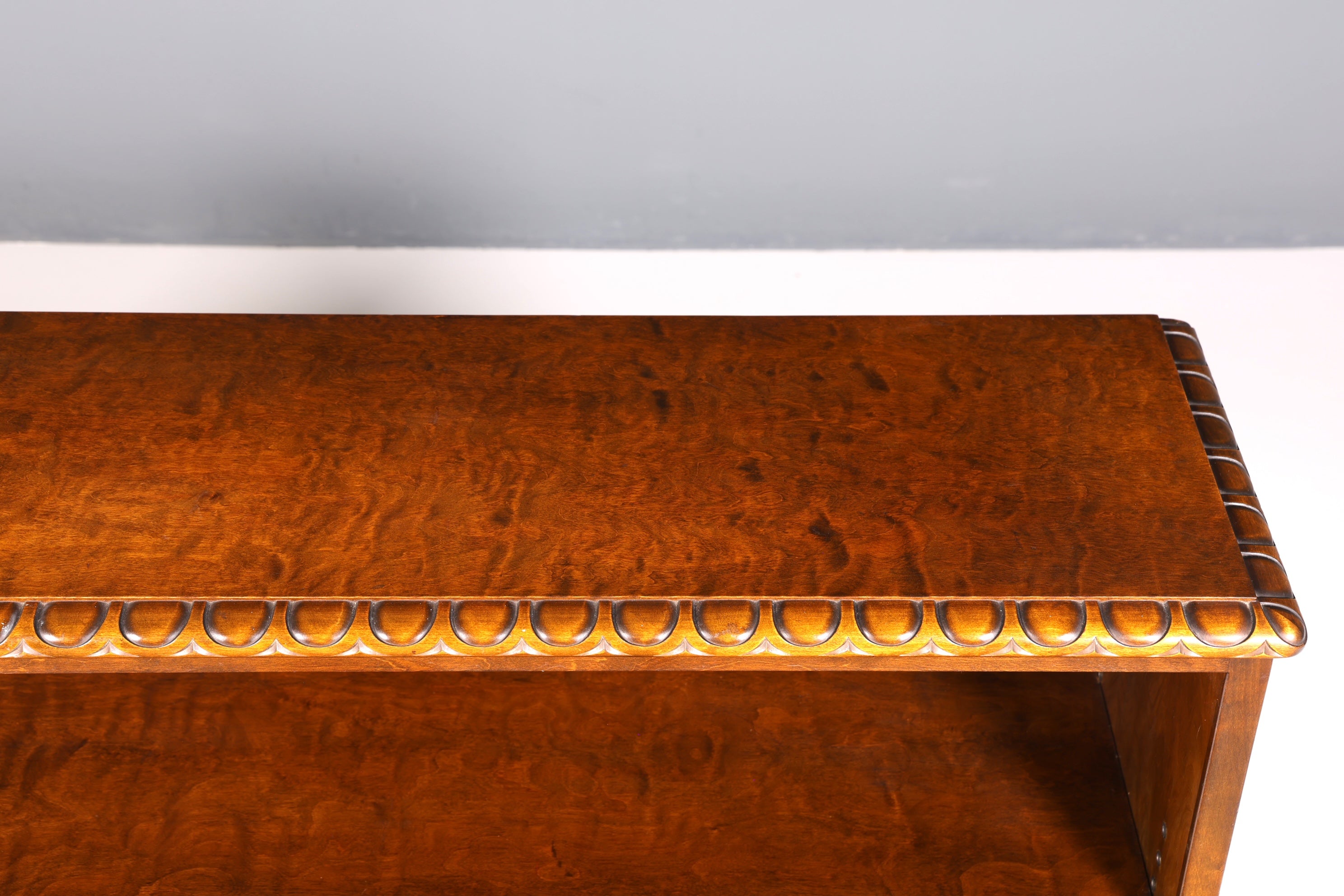 Bibliothèque néo-Renaissance onirique, étagère ancienne de l&