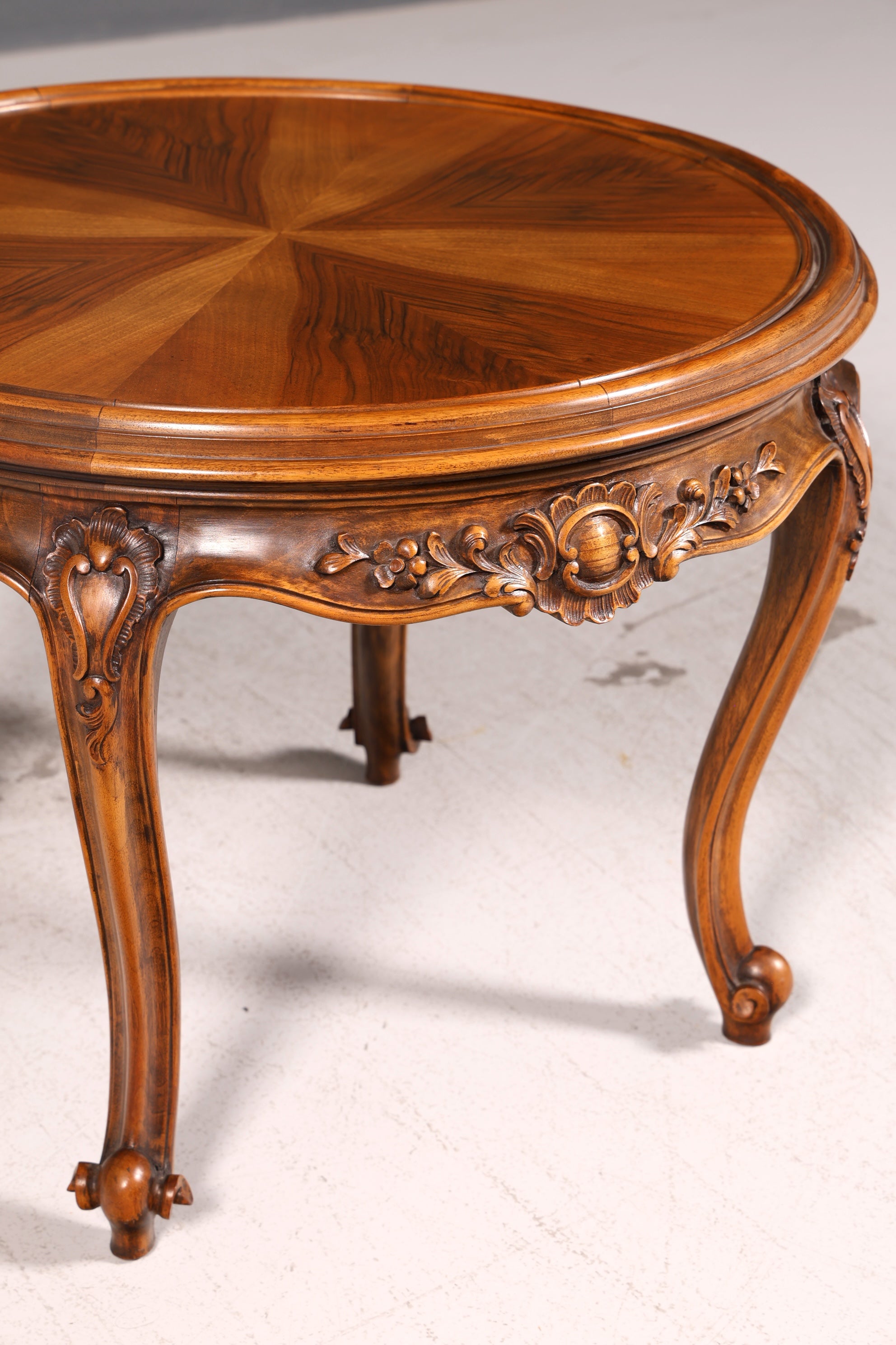 Wunderschöner Chippendale Couchtisch Barock Stil Rund Beistelltisch Ablagetisch Antik Sofatisch Vintage