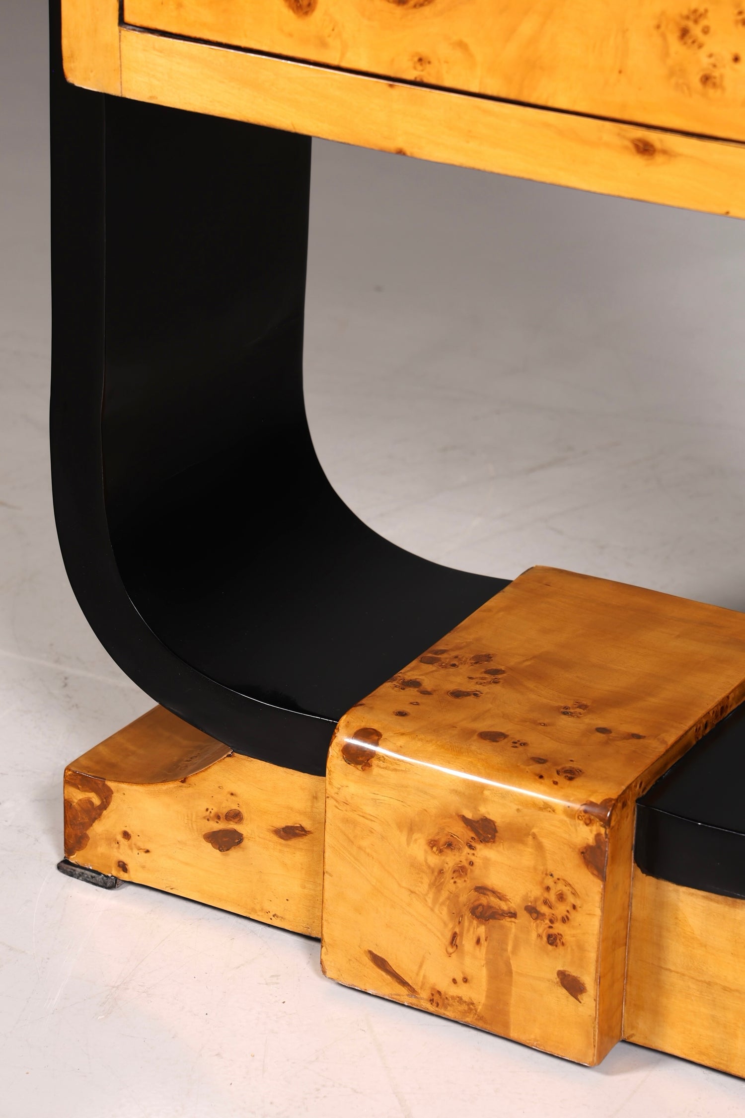 Commode haute de style Art déco onirique, style Biedermeier, Vertiko, commode