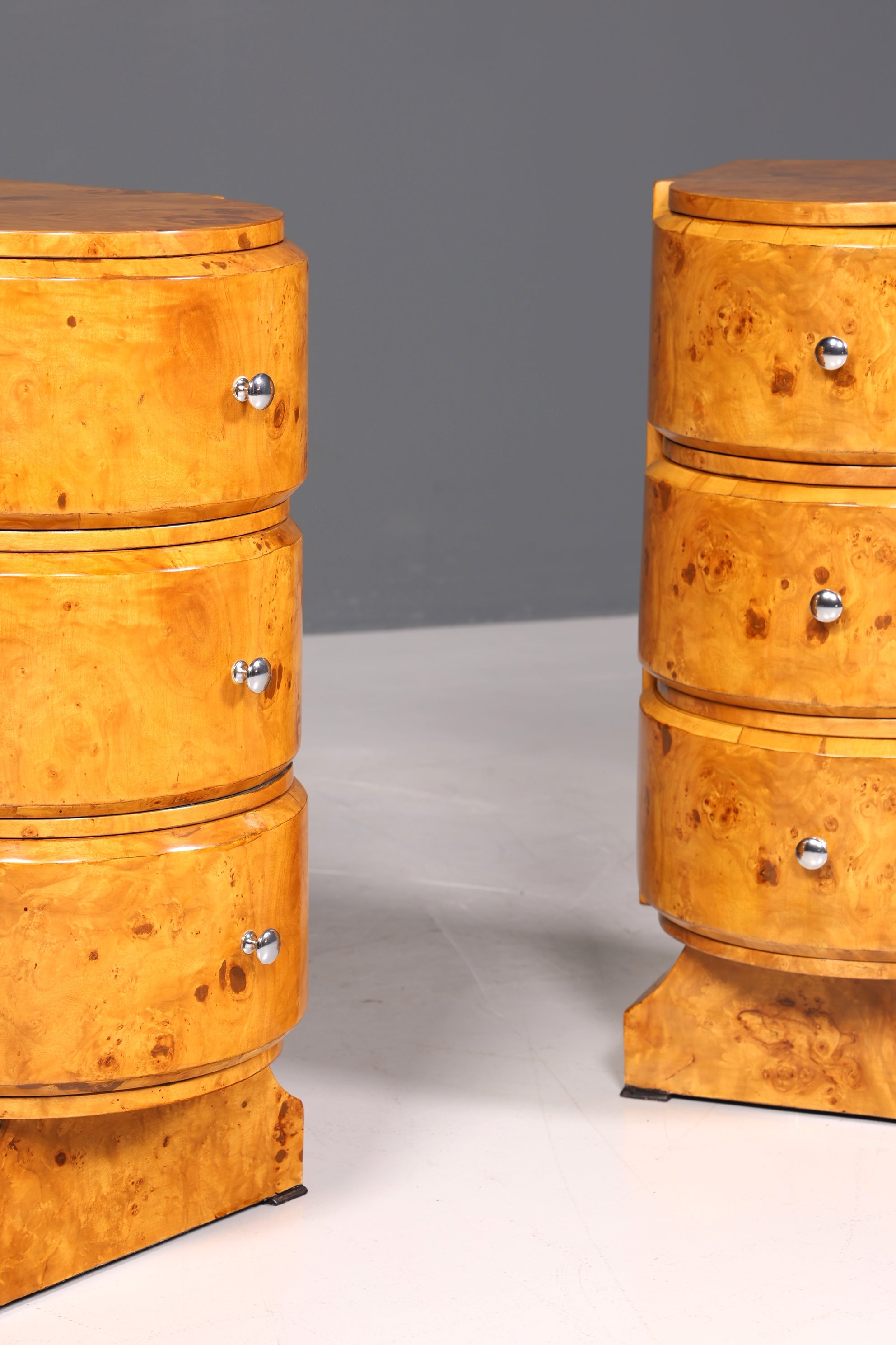 Deux commodes de style Art déco exquises - des meubles uniques pour n&