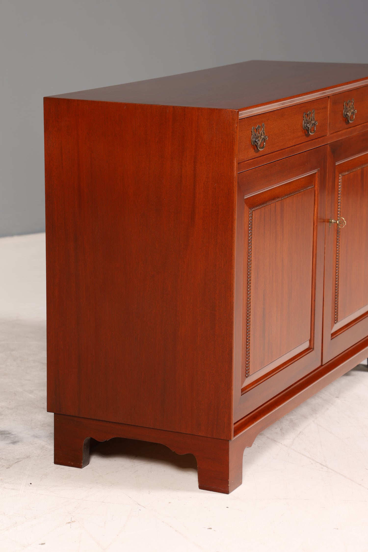 Wunderschöne Englische Kommode Holz TV Schrank echt Holz Antik Sideboard 1 von 2