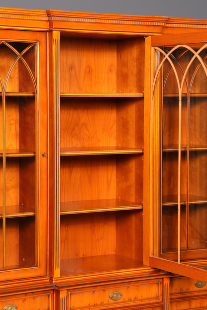 Beeindruckender Englischer Bücherschrank Eibe Vitrine Bibliothek Bücherregal Glasvitrine Buffet Vintage