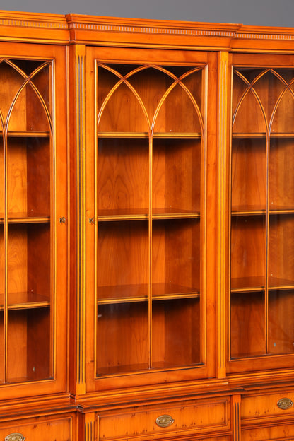 Beeindruckender Englischer Bücherschrank Eibe Vitrine Bibliothek Bücherregal Glasvitrine Buffet Vintage