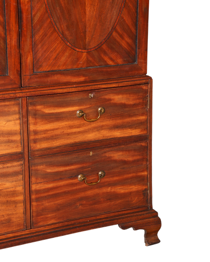 Hauptstadt Möblerei antiker englischer Mahagoni Wäscheschrank mit Schubladen und Messinggriffen aus der Zeit um 1900