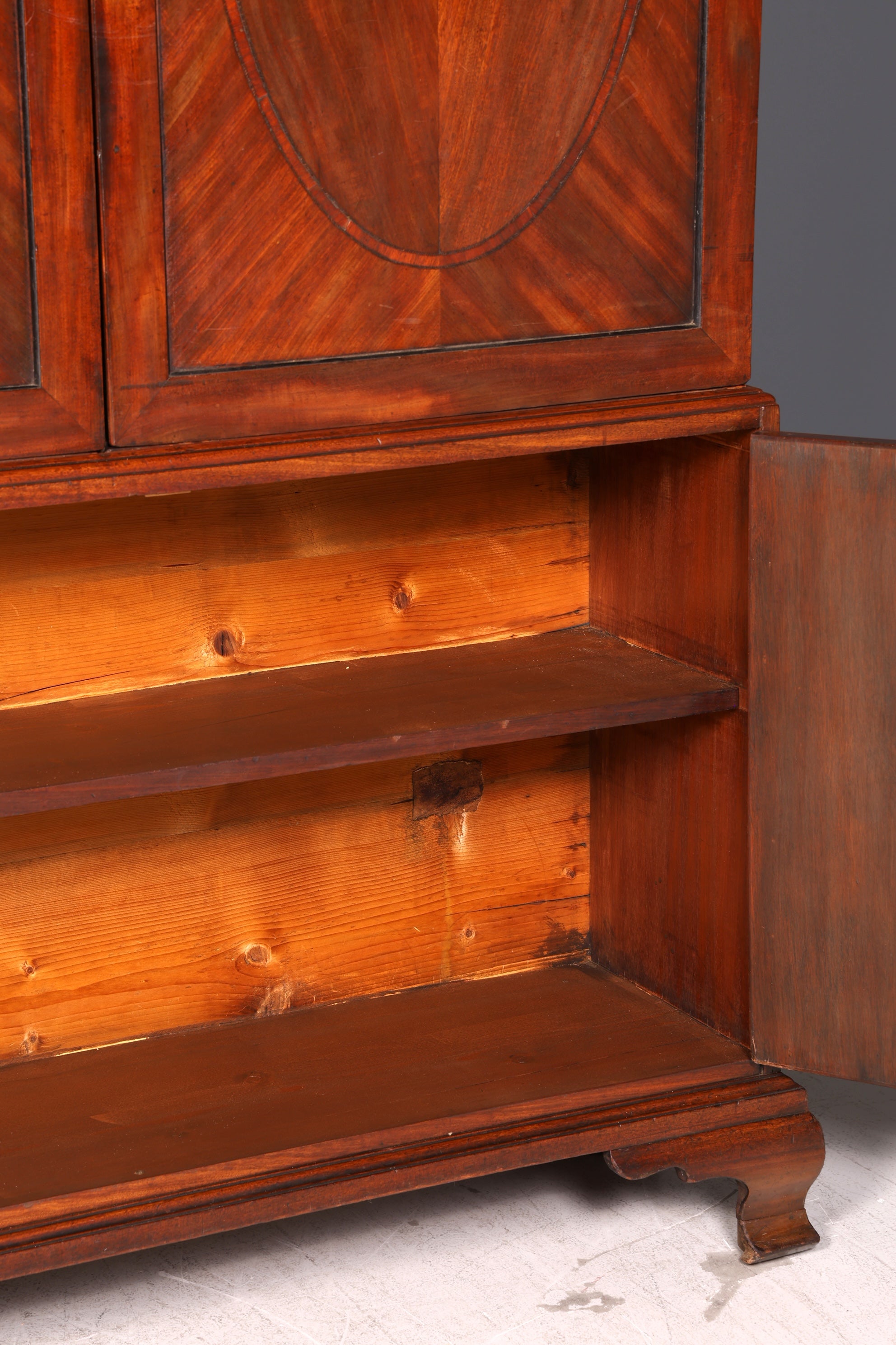 Beeindruckender Antiker Englischer Wäscheschrank Mahagoni Kleiderschrank um 1900 Dielenschrank Schrank