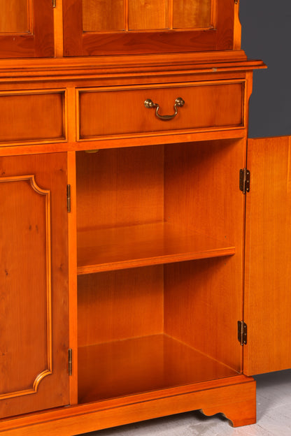 Englische Vitrine Eibe – Bild 13