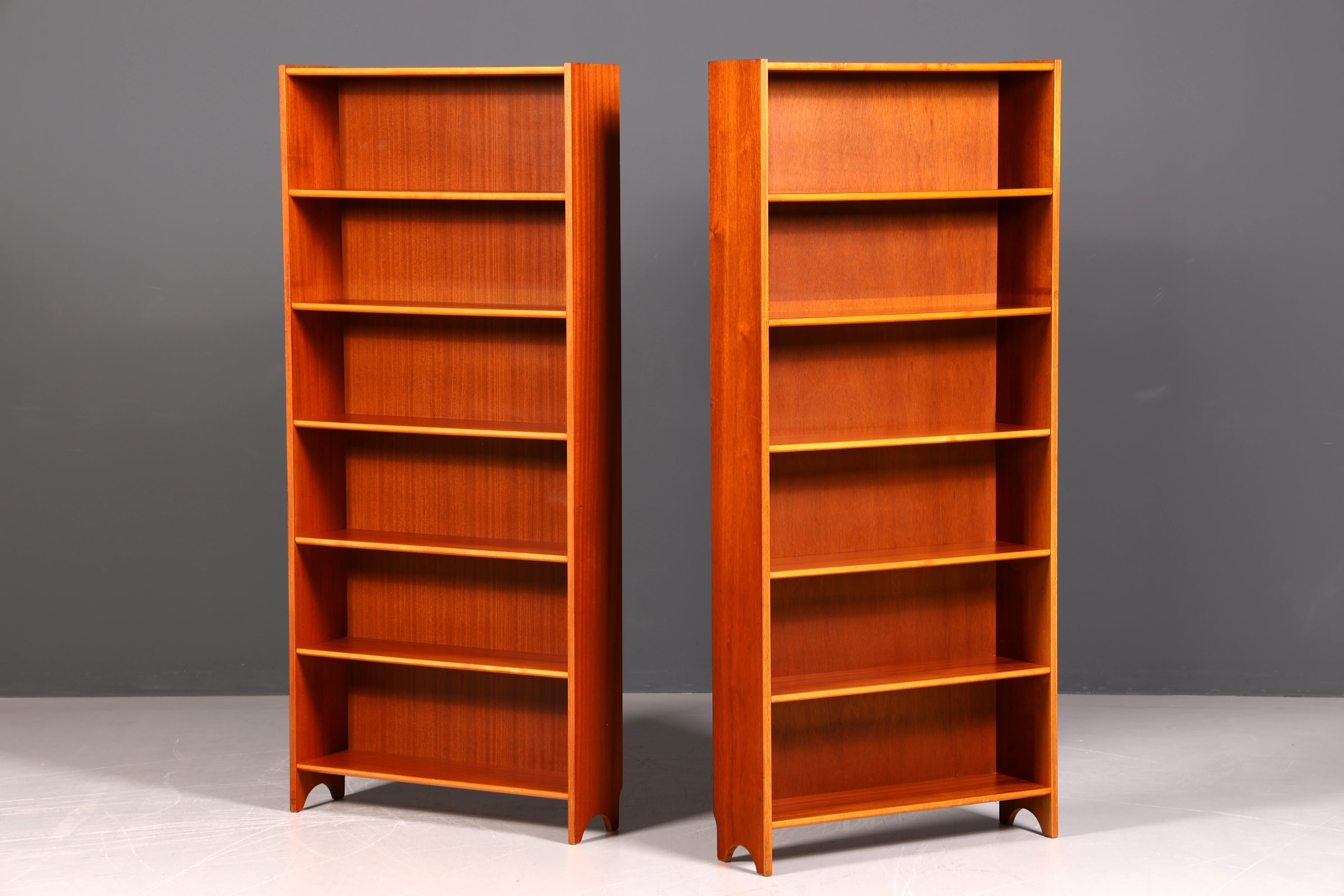 Schlichtes Mid Century Regal Vintage Bücherregal Schrank Buchablage 60s Bookshelf Designklassiker