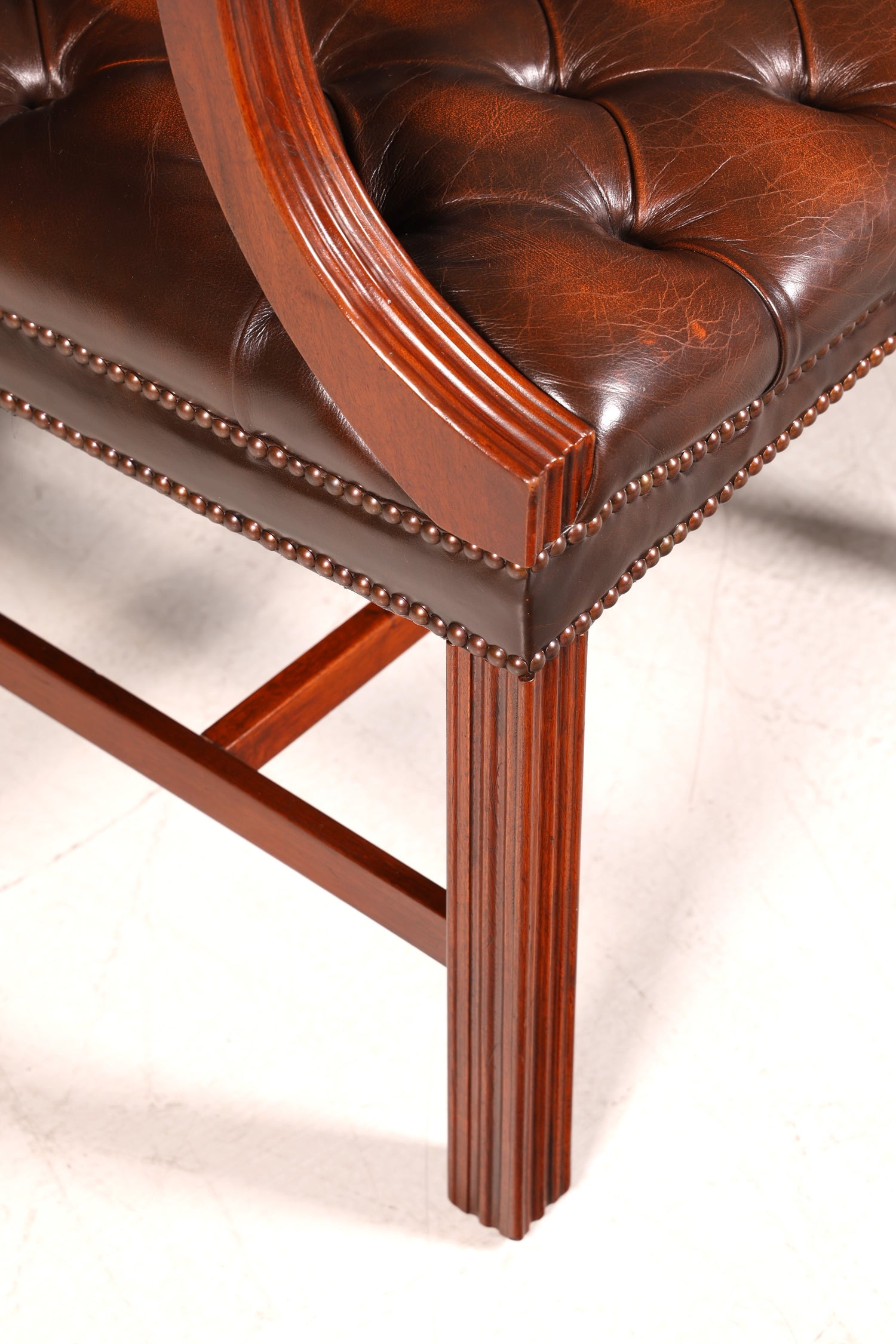 Original Chesterfield Sessel Englischer Armlehnstuhl Echt Leder Bürostuhl Lounge