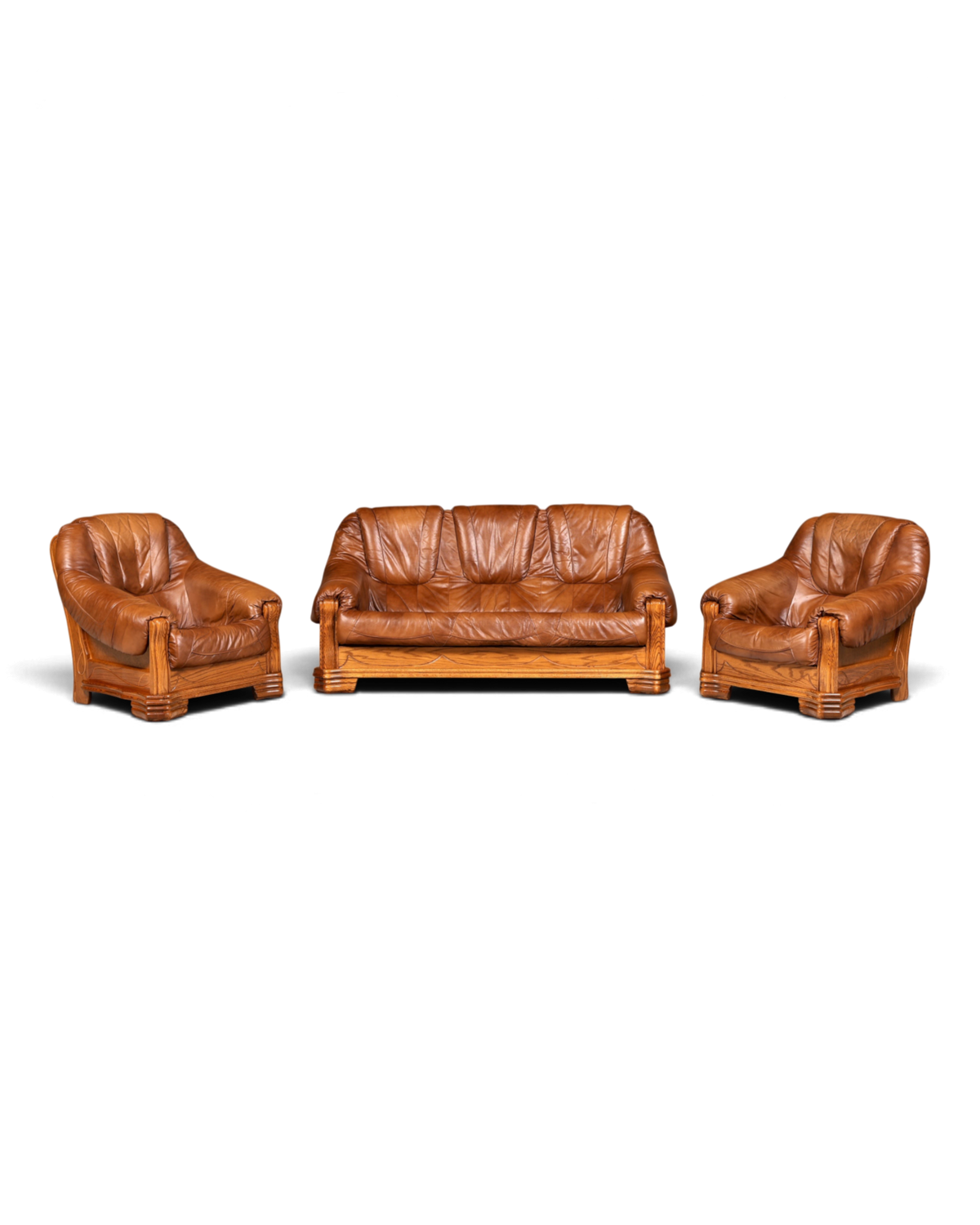Hauptstadt Möblerei Ledersofa und zwei Sessel im Landhausstil aus Eichenholz mit cognacfarbenem Echtleder