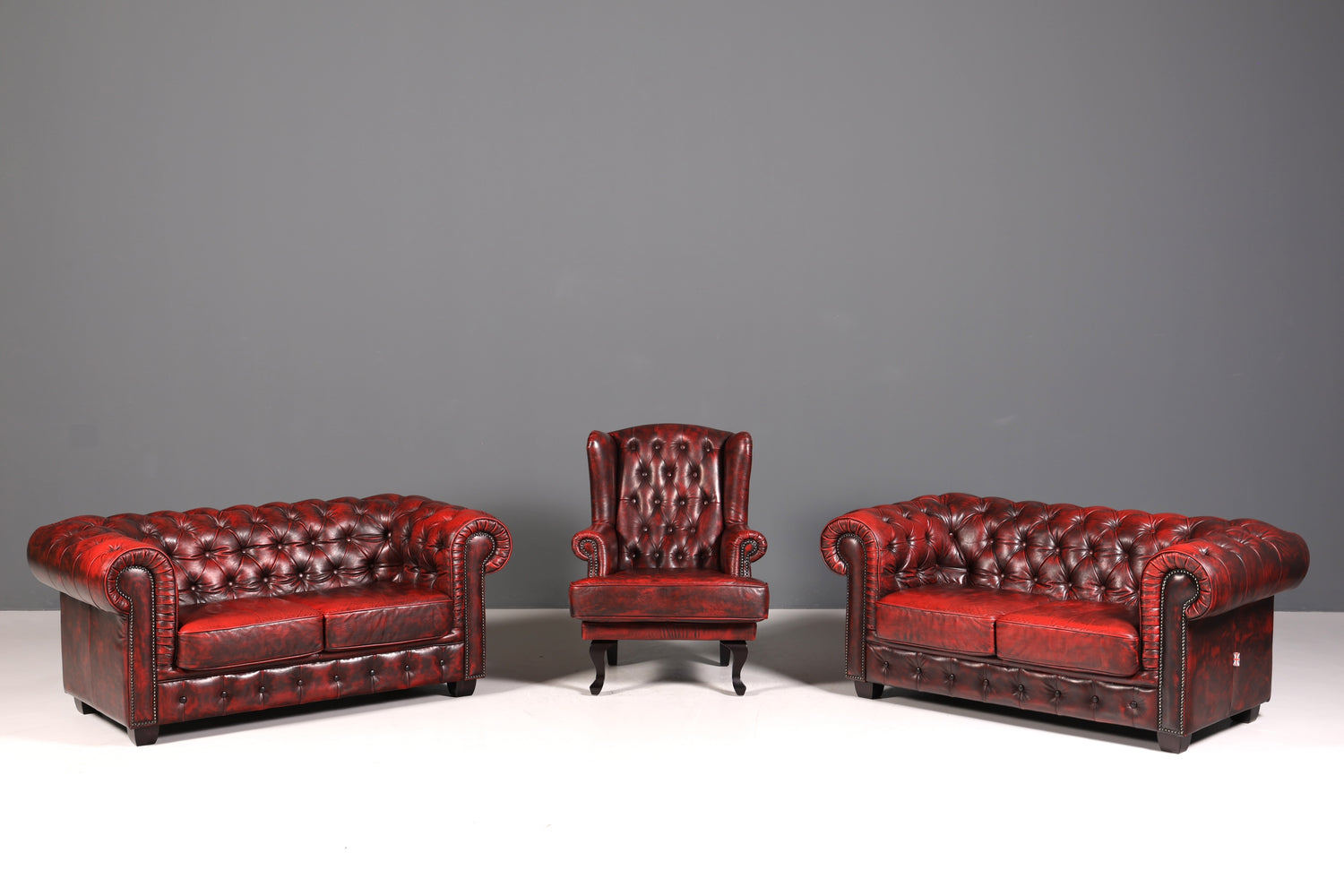 Magnifique canapé Chesterfield original 2 places, style anglais, cuir bordeaux, 2 places, 2 sur 2