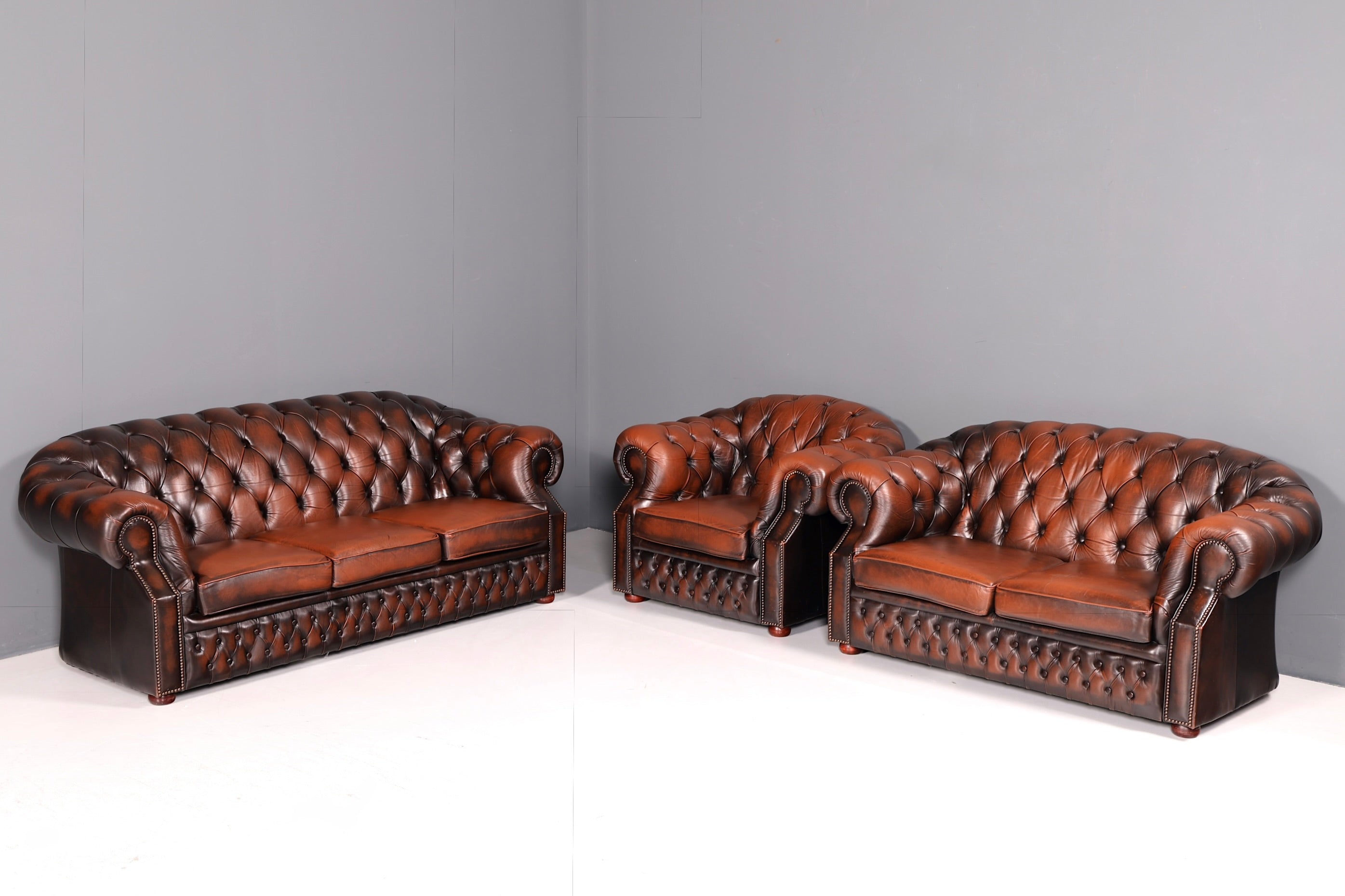 Wunderschöne Original Chesterfield Centurion 2-Sitzer Couch Echt Leder Sofa Englisch UK Antik Vintage