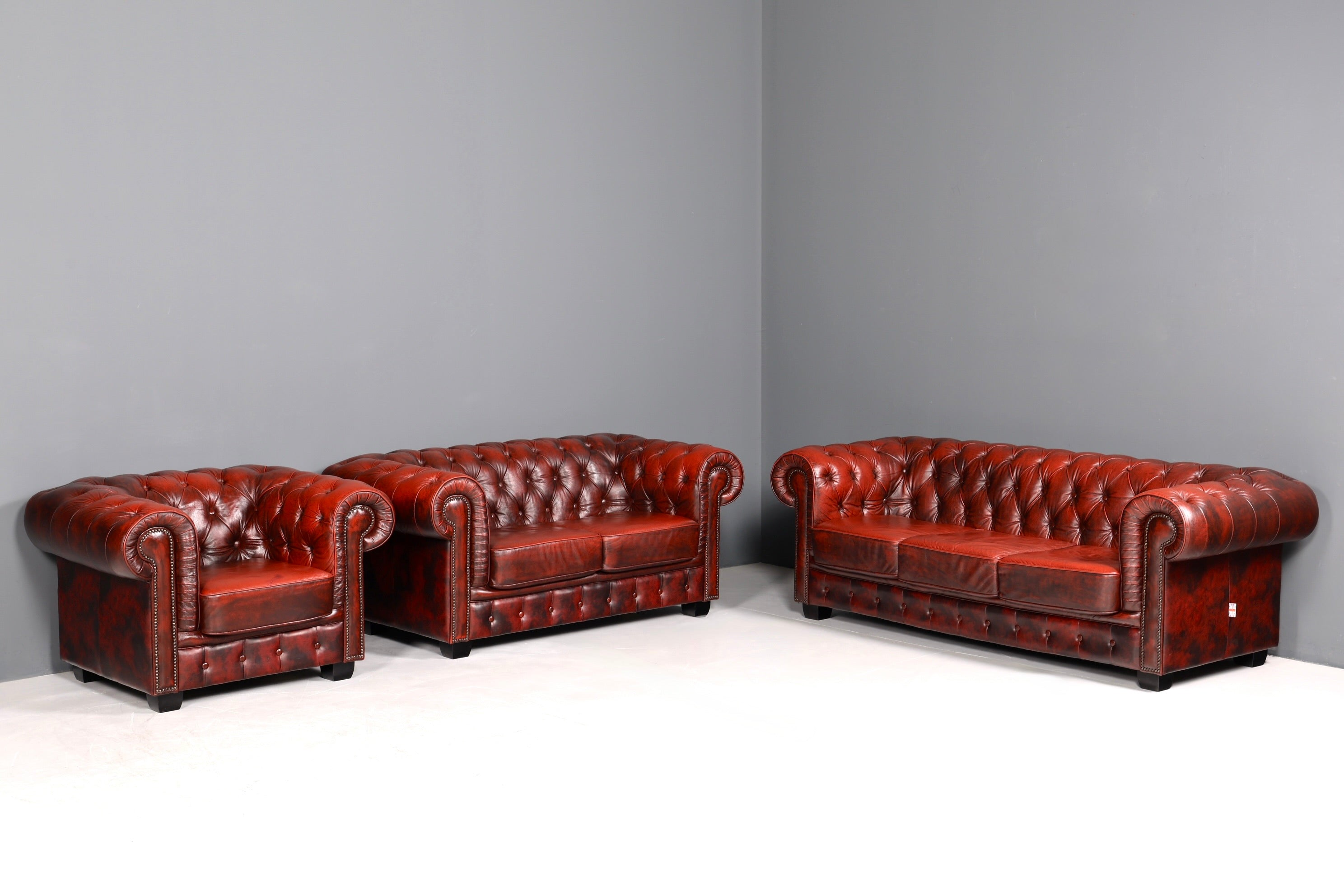 F956 Finish cm Wunderschönes Original Chesterfield Sofa 3- Sitzer echt Leder Oxblood Couch Englisch