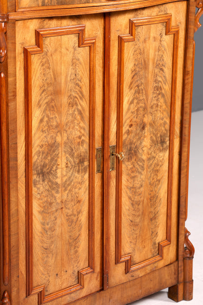 Meuble onirique Louis Philippe vers 1880, style Gründerzeit, meuble haut Vertiko