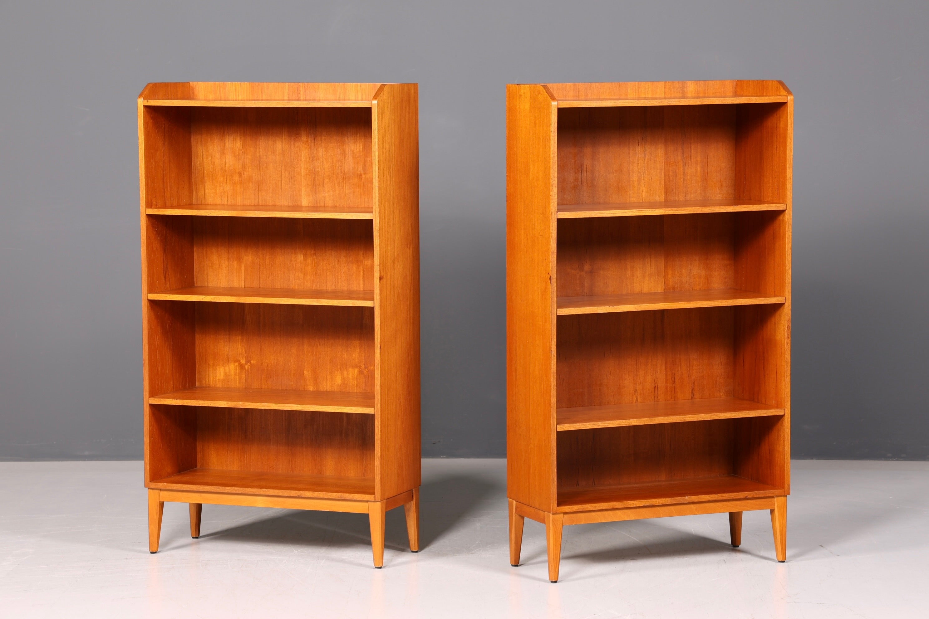 Schlichtes Mid Century Regal Vintage Bücherregal Schrank Buchablage 60s Bookshelf Designklassiker
