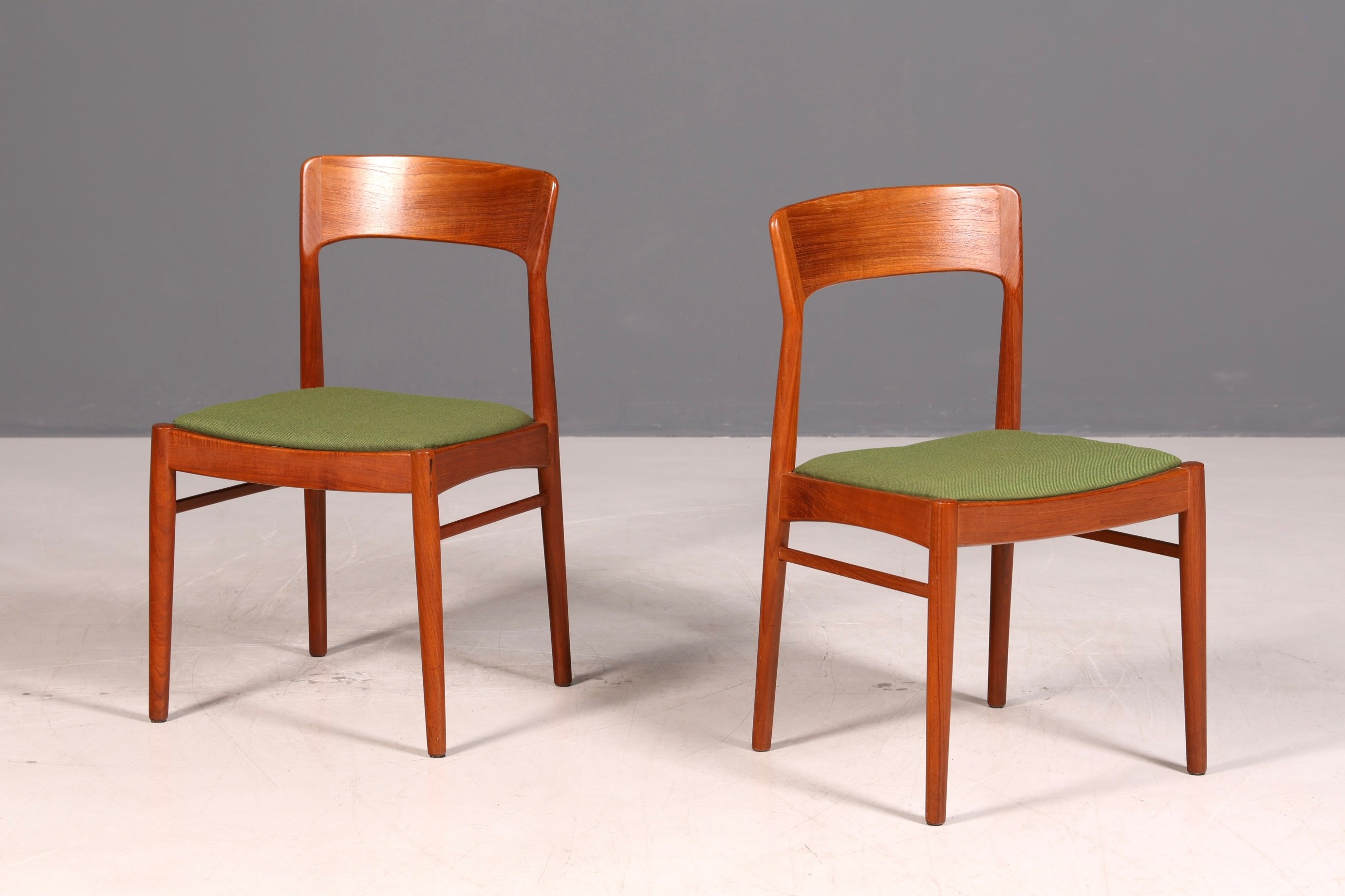 Mid Century Esszimmerstuhl Teakholz Henning Kjærnulf Korup Stolefabrik 60er Dänisch