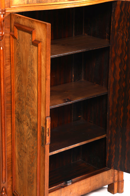 Meuble onirique Louis Philippe vers 1880, style Gründerzeit, meuble haut Vertiko