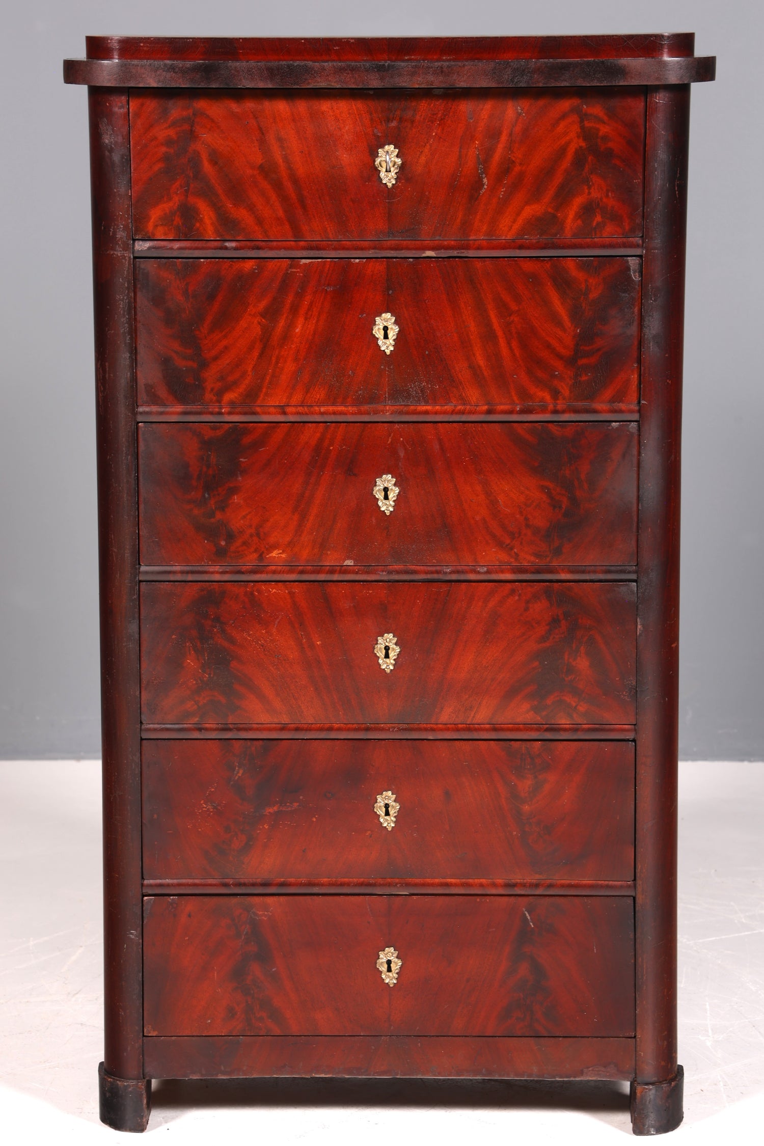 Beau chiffonnier Louis Philippe vers 1880, cabinet vertiko Gründerzeit (fin XIXème siècle), Semainier
