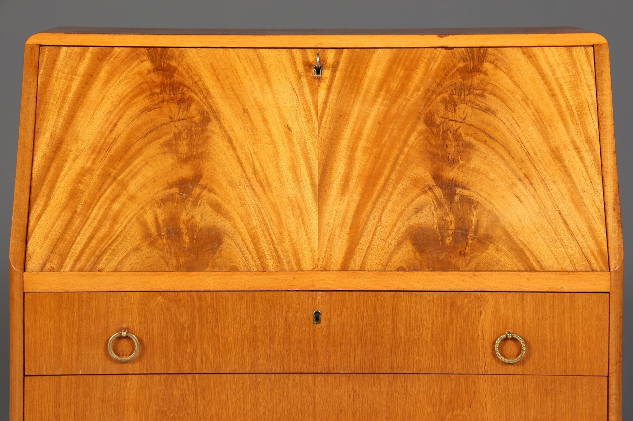 Stilvoller Sekretär um 1930 Büro Kommode Kirschholz skandinavischer Sekretär